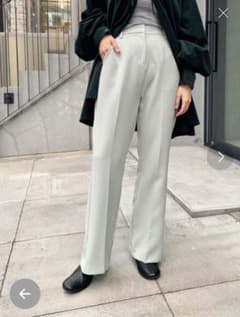 who's who gallary フレアパンツのサムネイル