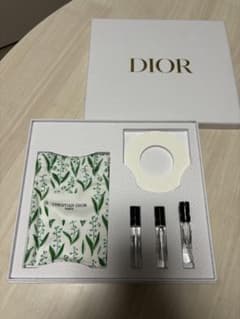 Dior ノベルティのサムネイル