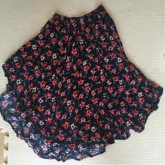 まー様専用 HOLLISTER 花柄スカート Sサイズのサムネイル