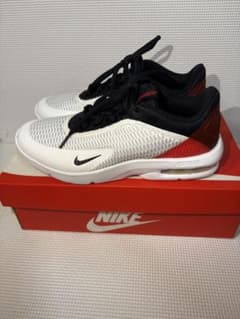 NIKE AIR MAX ADVANTAG スニーカーのサムネイル