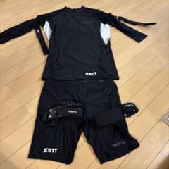 ZETT トレーニングウェア 加圧シャツLサイズ上下セットのサムネイル
