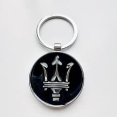 マセラティ MASERATI ブラック キーホルダー おしゃれ 金属 3D2 - メルカリ