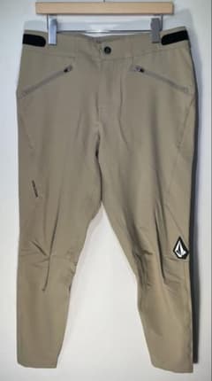 VOLCOM ストレッチ ベージュパンツ 32 - メルカリ