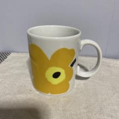 marimekko ウニッコ柄　マグカップ 廃盤のサムネイル