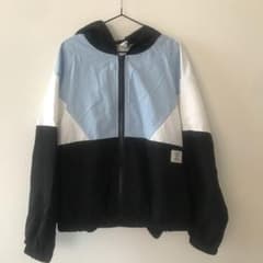 SHEIN フード付ジャンパー薄めの上着130から140位　男女どちらでものサムネイル