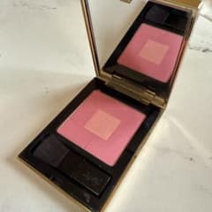 YSL 브러쉬 볼류테 5 파우더 치크