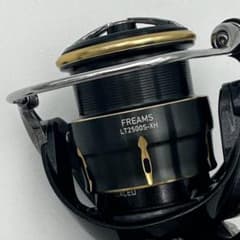【極美品】ダイワ26フリームスLT2500S-XH バス エギング アジング箱付のサムネイル