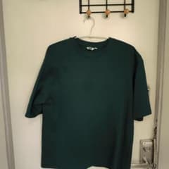 UNIQLO U クルーネックTシャツ ダークグリーンのサムネイル