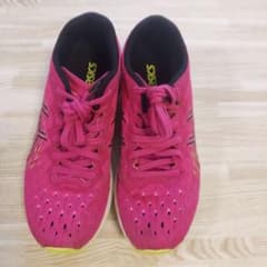 ASICS ライティングフォーム ピンク スパイクシューズ23.5㎝のサムネイル