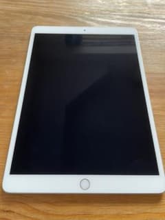 中古美品　iPad Air3 64GB WiFiモデルのサムネイル