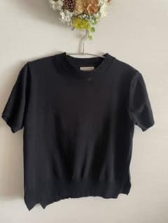 黒の半袖ベストのサムネイル