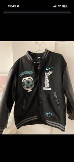コ*ジ様 Tiffany & Co. Nike スタジャン ブラック - メルカリ