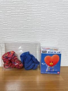 BTS V シュシュ、TATA ソフビのサムネイル