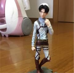 進撃の巨人リヴァイ  フィギュアのサムネイル