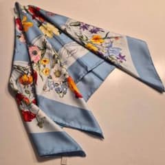 Gucci ヴィンテージ フローラル シルク スカーフ ライトブルー 水色 花