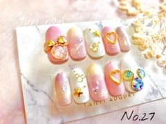 大人気♡デザインネイルのサムネイル