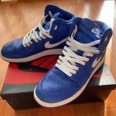 NIKE ナイキ スニーカーのサムネイル