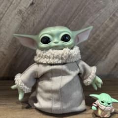 マンダロリアン グローグー ぬいぐるみ フィギュア セット - メルカリ