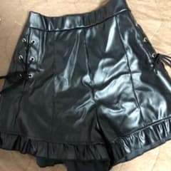 ショートパンツのサムネイル