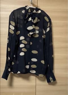 白タグ　MAX MARA シルク100%ブラウス　サイズ42のサムネイル
