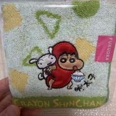 新品未開封品！クレヨンしんちゃん福岡限定 明太子 ハンカチ　伊藤純也選手のサムネイル