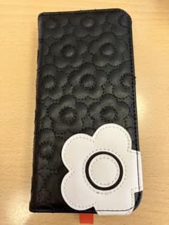 値下げ中‼️マリークワント 手帳型 iPhone16ケース 黒のサムネイル