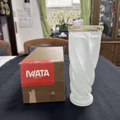 IWATA GLASS 岩田ガラス 花瓶 白 螺旋 金彩 ヴィンテージ - メルカリ
