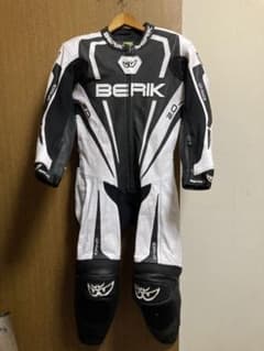 【専用】BERIK レーシングスーツ 革ツナギ RACE-DEP 2.0 52 Berik 2.0 Race-Dep 48 ベリック レーシングスーツ ツナギ - メルカリ