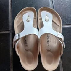 Birkenstock ホワイト サンダルのサムネイル