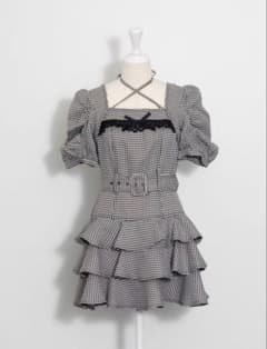 pium ティアードフリルミニワンピース - メルカリ