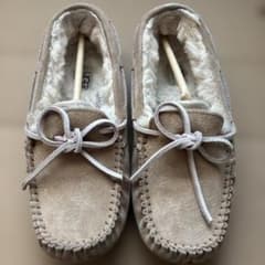 UGG モカシン ベージュ スエード ボア　サイズ6のサムネイル