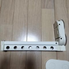 吸盤式 洗濯物干し折りたたみ　ホワイトのサムネイル