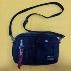 ALPHA INDUSTRIES サコッシュ　ブラックのサムネイル