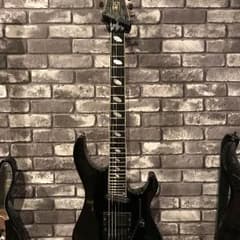caparison Horus M3 trans spectrum blackのサムネイル