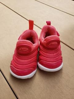NIKE ナイキ ダイナモフリー 　9㎝　ベビーシューズのサムネイル