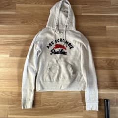 アバクロンビー&フィッチ　プルオーバーパーカーのサムネイル