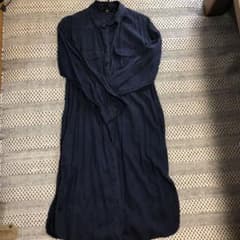 マー様専用　ユニクロ　ロングシャツワンピース　ネイビー　Lのサムネイル