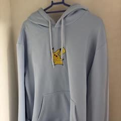 H&M ピカチュウ 刺繍 パーカー ライトブルー Mのサムネイル