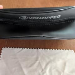VONZIPPERボンジッパー グラスケース クリーニングクロス付 ブラックのサムネイル