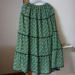 なお様専用　花柄☆ロングスカートのサムネイル