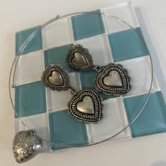 シルバーアクセサリー（イヤリング・チョーカー）のサムネイル