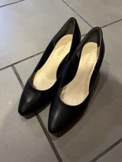 （美品）アンタイトル　5センチヒール　パンプスのサムネイル
