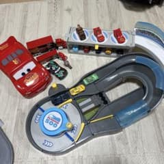 カーズ500 レースセット 車16台付き　カーズセット コ*バ様 カーズ500 レースセット 車16台付き カーズセット - メルカリ