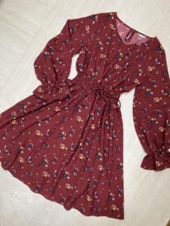 美品！スタイルよく見え！花柄ワンピース♪Ｌのサムネイル