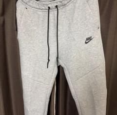 NIKE ジョガーパンツ　テックフリースのサムネイル
