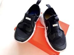 ⭐︎値下げ中⭐︎ナイキ　スニーカー　18センチ　フレックスランナーのサムネイル