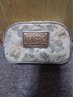 激レア⭐︎ハローキティ✖️辻希美✖️HbGコラボ コスメポーチ⭐︎新品 
