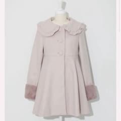 pium ビジューカラードーリーフレアコート ピンク - メルカリ