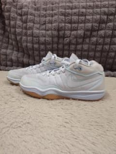 NIKE GT ハッスル 2 MEN'S light blue/gum NIKE GT ハッスル 2 MEN'S light blue/gum - メルカリ