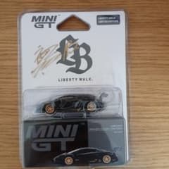 MINI GT リバティーウォーク ランボルギーニアヴェンタドール 限定版